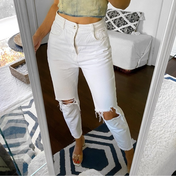 π ZARA WHITE HIGH WAIST DISTRESSED RAW HEM JEANS! - Picture 3 of 16